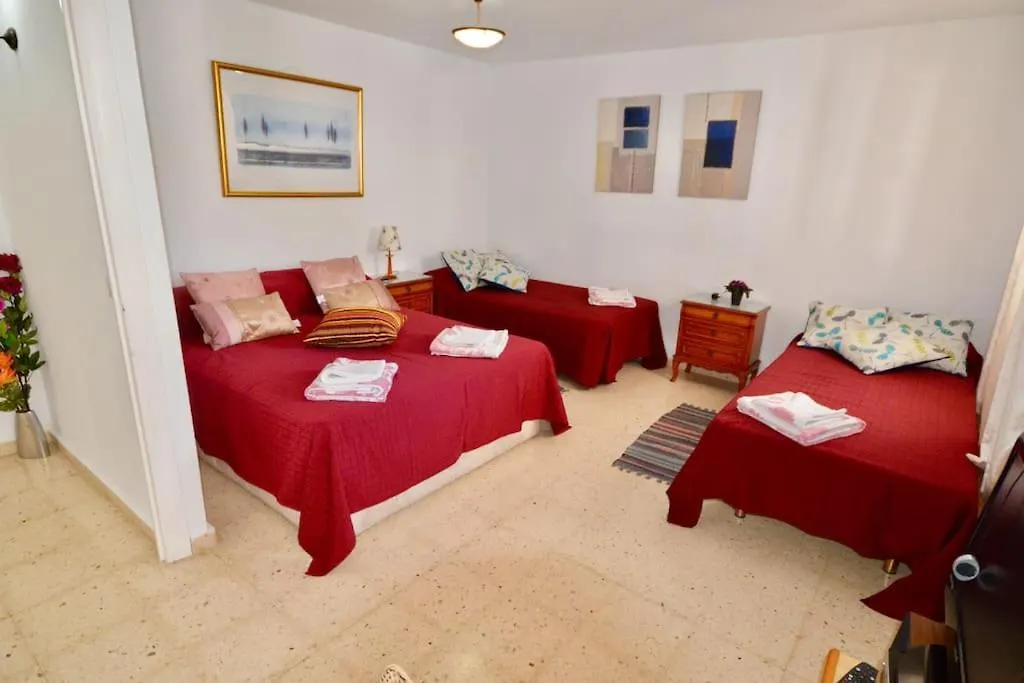 High Quality, Spacious, 4 Bedroom Private Villa Santa Fe de los Boliches