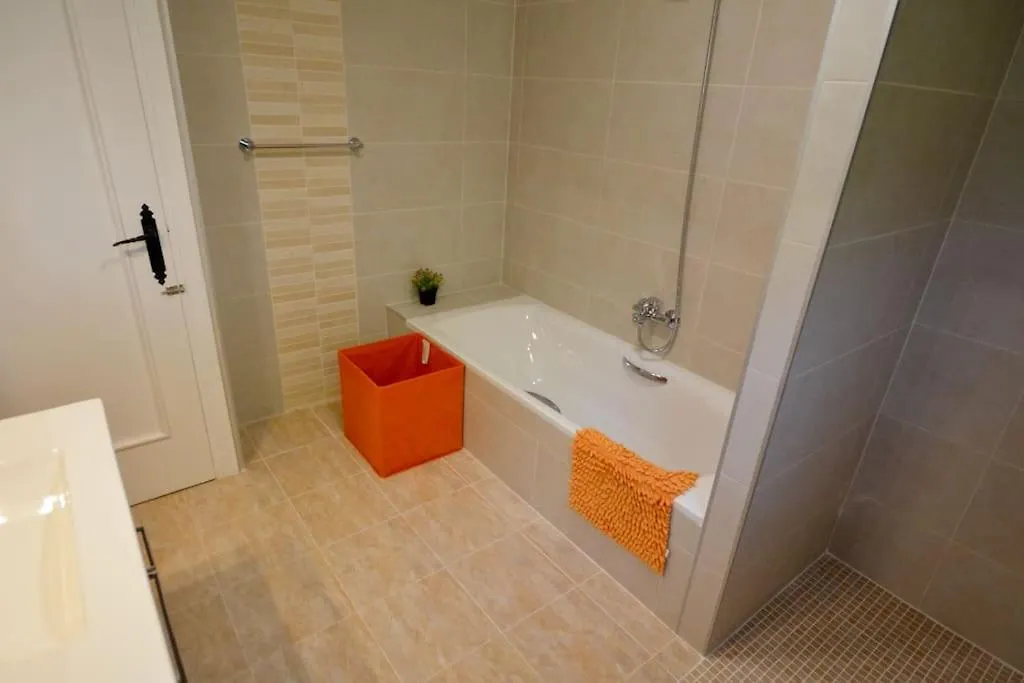 High Quality, Spacious, 4 Bedroom Private Villa Santa Fe de los Boliches